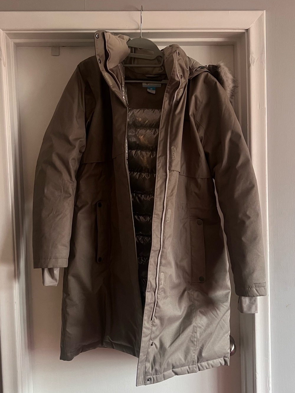 Women’s XL Columbia Omni-Tech Omni-Heat Faux Fur Parka Jacket Grey